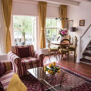The Balcony At Prinsen Canal Apartment Amsterdam Bed & Breakfast