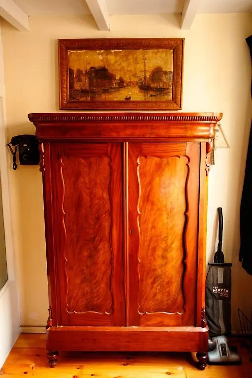 Since1634 Bed and Breakfast Amsterdam Bed & Breakfast