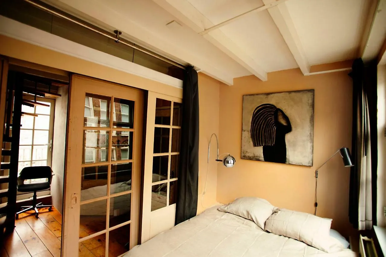 Since1634 Bed and Breakfast Amsterdam Nederländerna